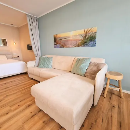 C08-009 Apartment *